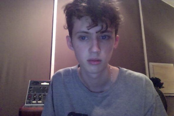 troyetroyetroye:  I’m not sure why I’m laughing so hard
