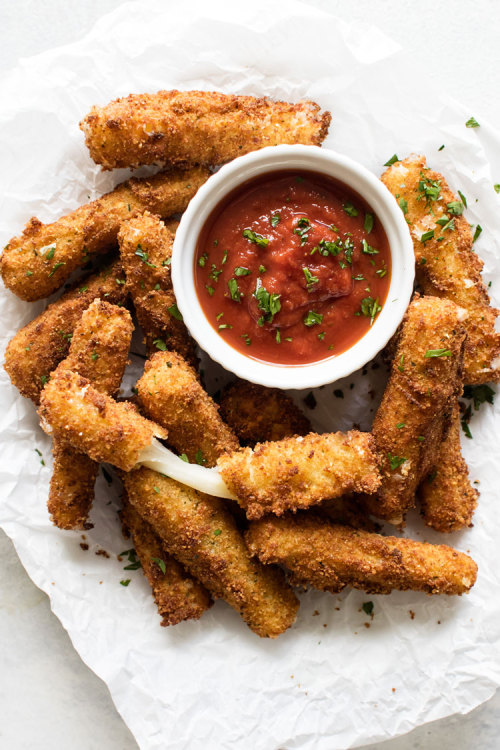 daily-deliciousness:Mozzarella sticks