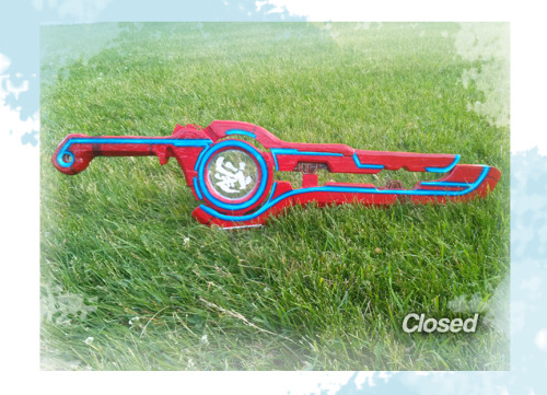 clarissadixonsart:  That’s right! I’m taking monado commissions! I’m offering two different types: Switchable and solid. Each are made of foam, primed, painted, and sealed. The inner circular piece is made of clear plexiglass. It comes blank, but