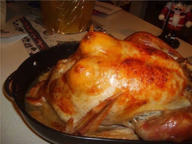 a-sweetheart-being-40:  “Place a cut lemon under the skin of the turkey before