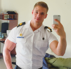 Hottest cops of Instagram!!!