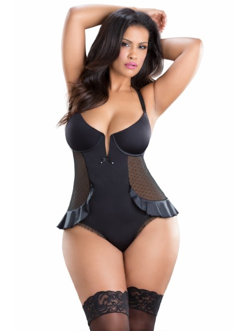 Full figured plus size women