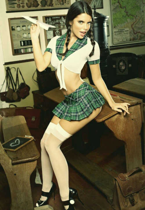 Sex naughty-schoolgirls-zone:  Naughty schoolgirls pictures