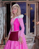 charliekclly: iasip meme: [9/9] outfits