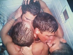 2hot2bstr8:  SO fucking HOT!!!!!!! gettin’ that foursome in the shower……helllllllllll yes♡♡♡♡