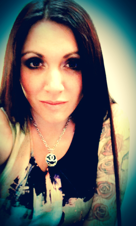 marioandlouigiplumbing: sexyray1982: Why hello there… I decided to take selfies to make mysel