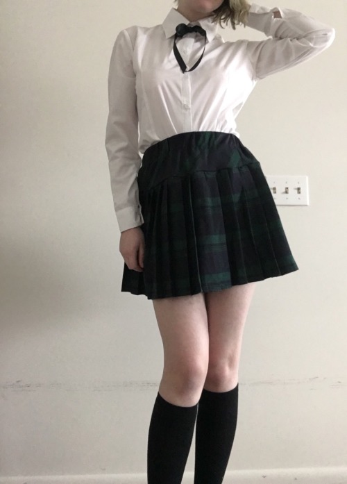 llittle-lluna:  Ready to slay some hearts as the cutest school girl   18+ Only…Do not remove caption or post to other sites 