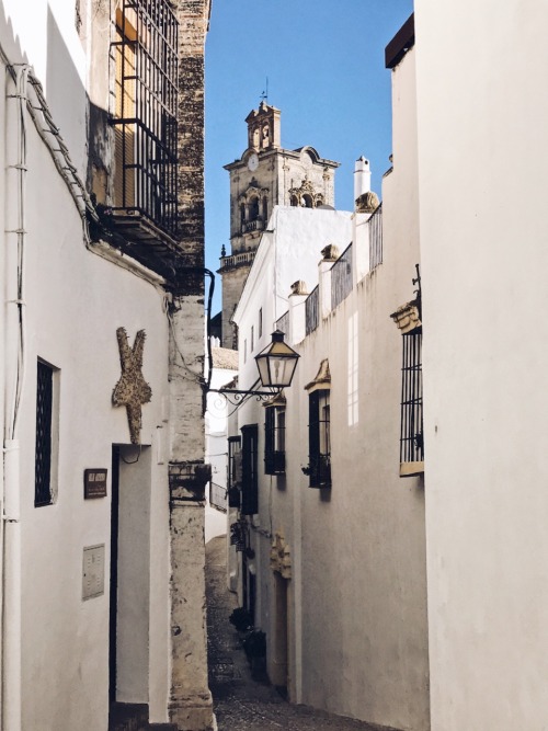 travelingcolors:Arcos de la Frontera, Cádiz | Spain (by Nacho Coca)Follow me on Instagram