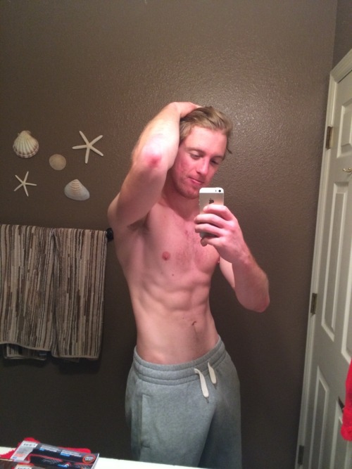 livingabovetherest:  Where the physique is at after my first week back since my 4 month break. 