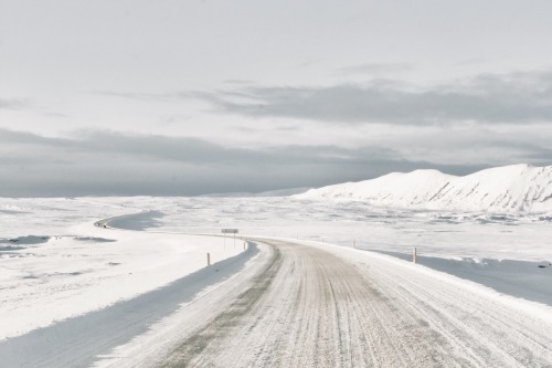 highways-are-liminal-spaces:Winter in Iceland