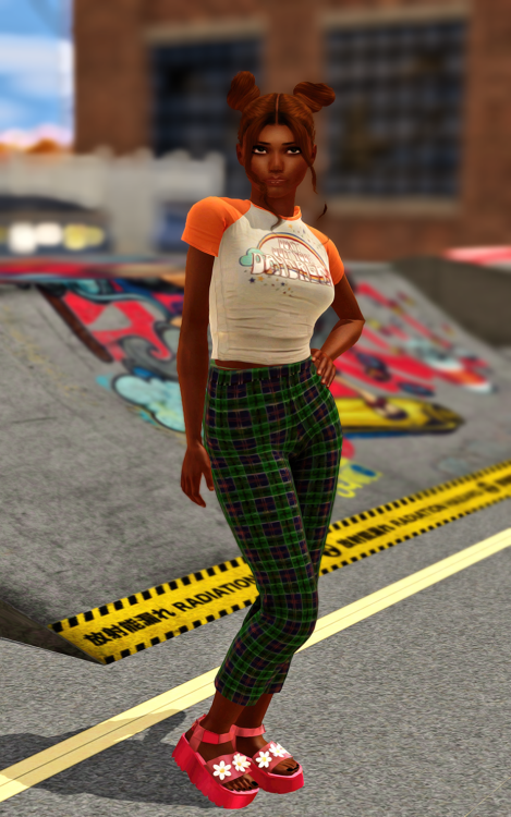 sugar-sugarsims: Fawn Leblanc. 28. Married. Mother. Loves the 60s and 70s vibes and fashion.