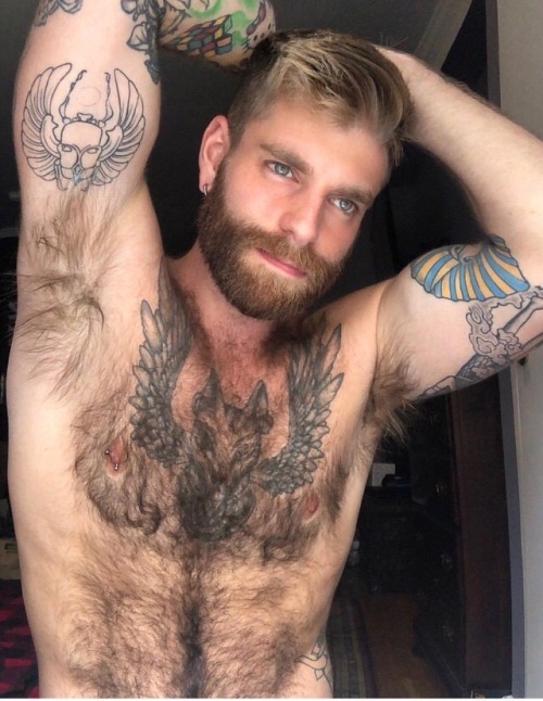 fuckfagpussy: All alphas should have pits like this