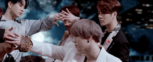 imjaebumaf: just stay by my sideeven my wandering worriesthey’re all for you