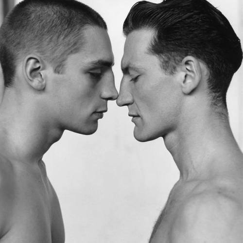 minhamemoriasuja:  Wesley & Darren Morgan by Bruce Weber  