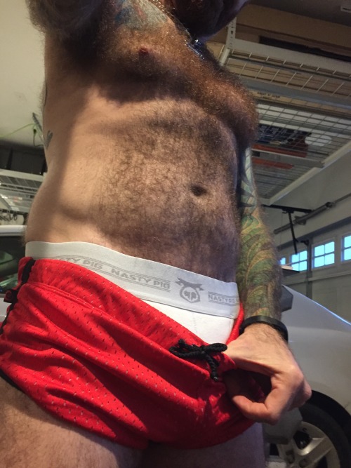 otterify:  furrynakedboy:  Furry Boy / Pup Sleeves  Boy showing his hairy muscle ass to sir