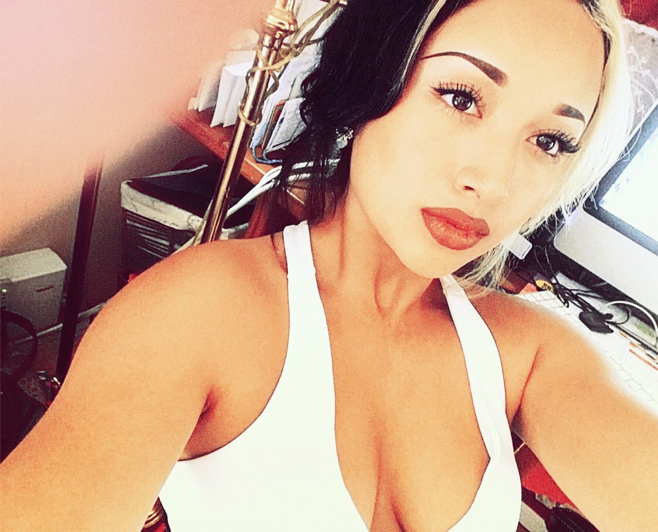 hornythots:    Too damn fine 💯 🌹🌹 🌹🌹 🌹🌹 🌹🌹 🌹