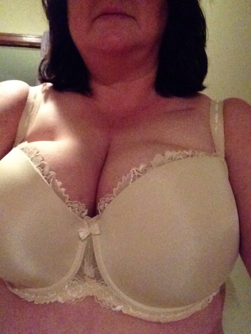 New bra, what do you think? Like, follow and reblog!!