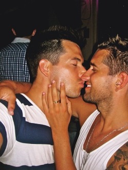 fuckyeahdudeskissing:  FYDK! The place to see men kiss on Tumblr. Submit a kiss. 