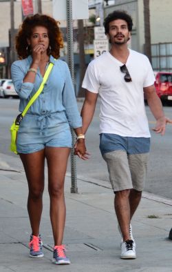 Kelis - Walks Along Abbot Kinney Boulevard In Venice - August 10, 2014