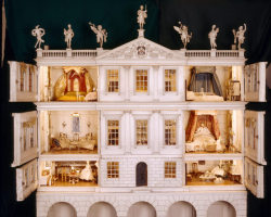 Cair–Paravel:uppark Dolls’ House, 1735-1740. This Dolls’ House Was Built For