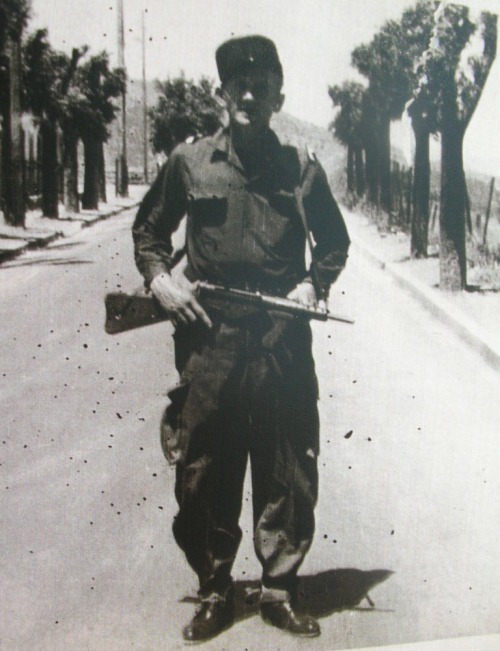 historicalfirearms:Gnome et Rhône R5 ‘STEN’Manufactured by the French motorbike and aeroplane engine