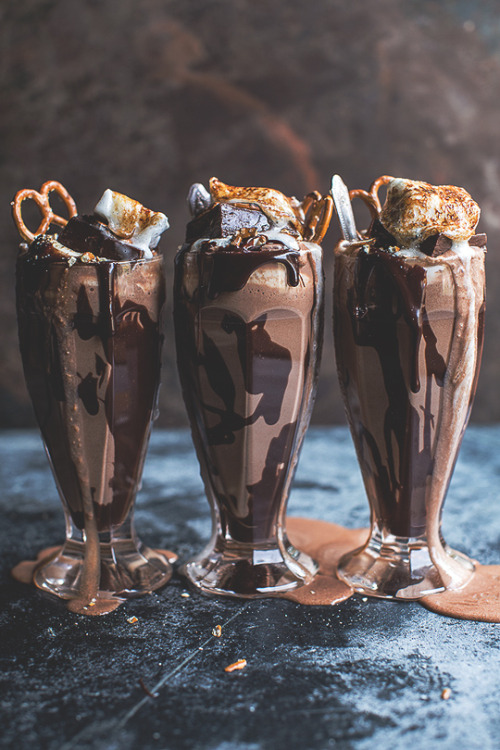 Porn Pics thelavishsociety:  Nutella Fudge Milkshake