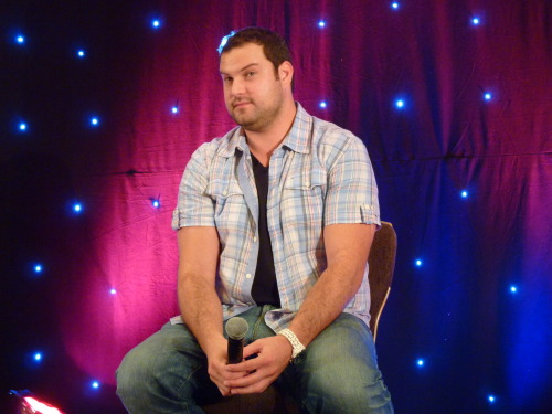 warblerliciousstarkidgleek:  The awesome Max Adler at G4! Please do not take or edit without permission. 