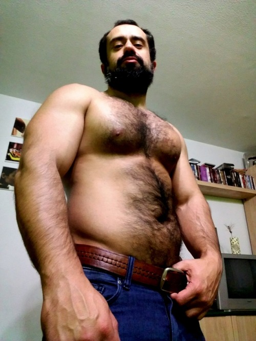 masterjoao:  you seem tense… Something bothering you?  Come worship me   