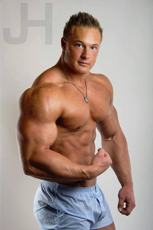 cdnlifter27:  Davy Barnes Photos: Jeff Horner Photography 