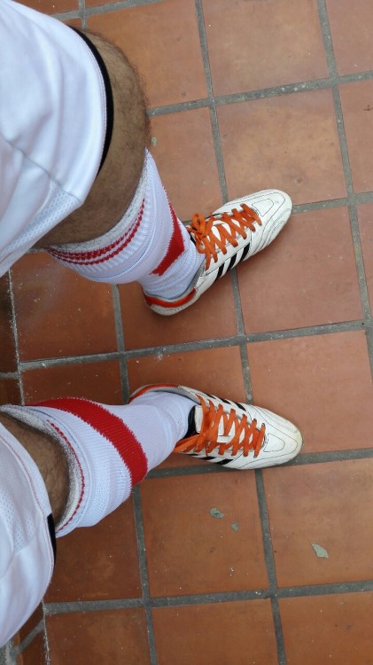 luigonza49: Messy at home and then at the field ready to play