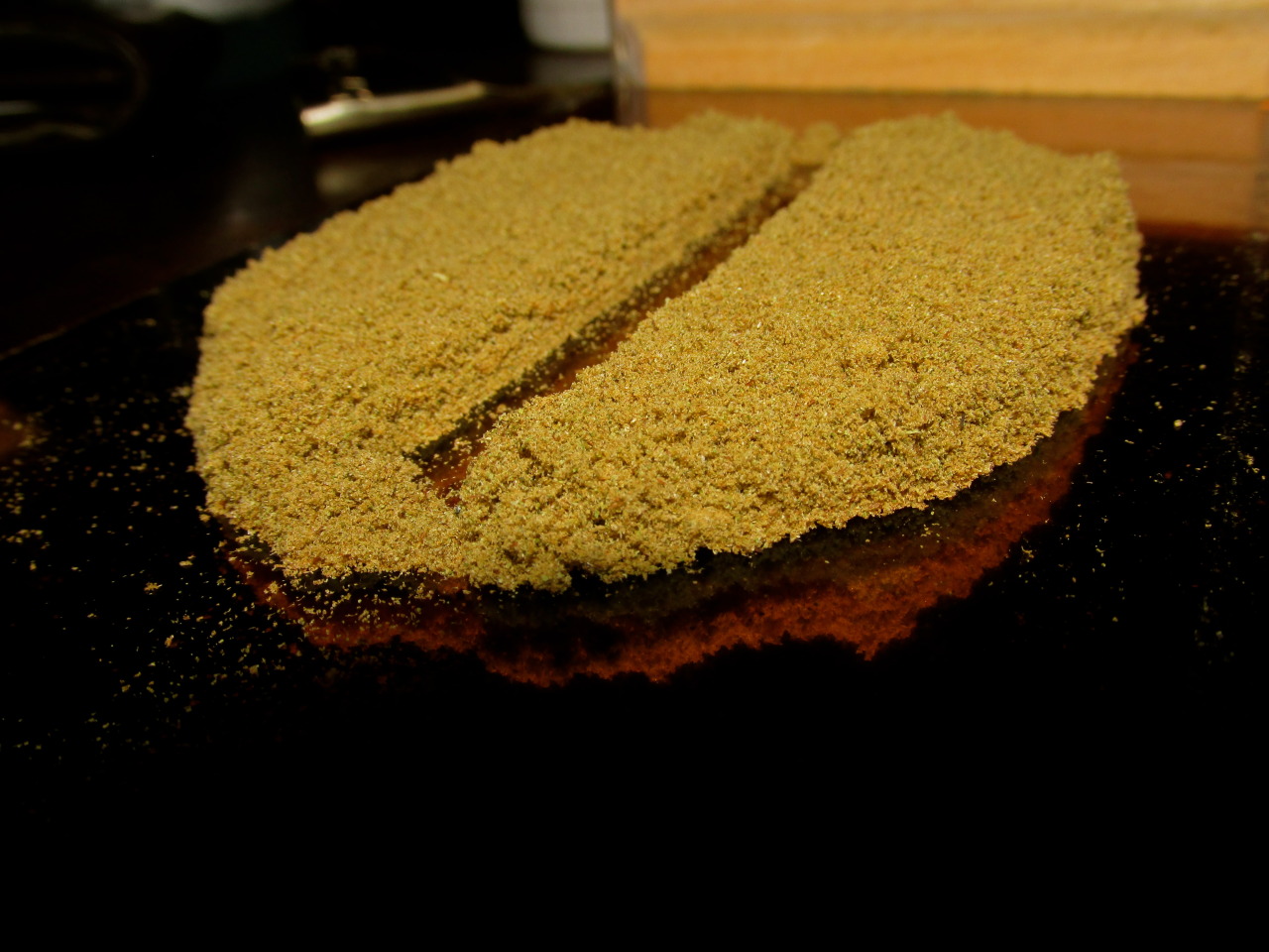 smokintrees-and-macncheese:  half inch thick slab of keif 