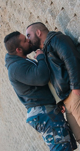 omar4love:    HOT BEARS 