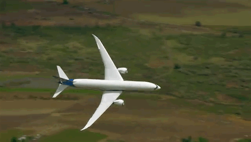 generalelectric:  The Boeing 787-9 Dreamliner, now powered by GE’s GEnx engines, shows off its acrobatics during a rehearsal for the 2014 Farnborough air show. GIFs courtesy of Boeing on YouTube. 