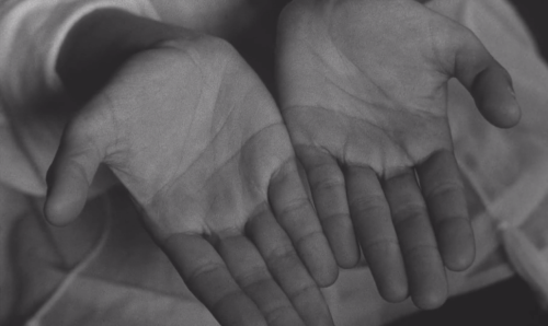 cinematapestry:  ‘Ghosts’ by Ibeyi (2015) dir. Ed Morris