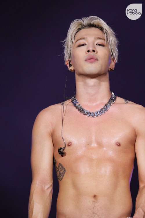 gdrxgn:  SEXY BAE (pictures credit to owners) 😍 
