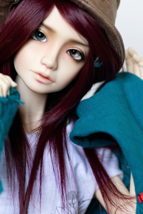 Forever Teal (part 1 of 2; [part 2])Jocelyn is an Anna-Queen Heart head with a faceup by Anna-Queen 