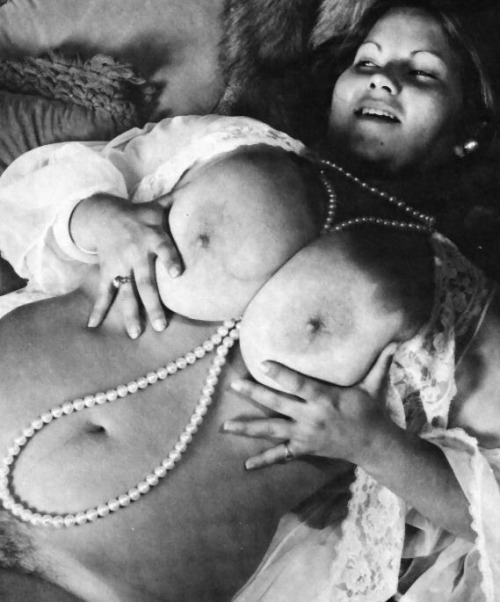 vintage-racks:  Karen Brown 