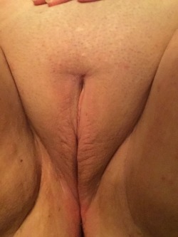 use-me-babe:  My plump juicy pussy 💋😈😉