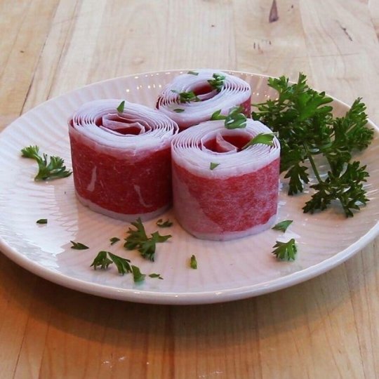 cursed-items-archive: Aah, a tender filet mignon 