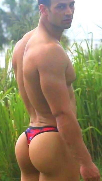 xassloverx:  sexymotherluvr:  Sexymotherluvr@yahoo.com  DAMN DAT ASS SO SEXY