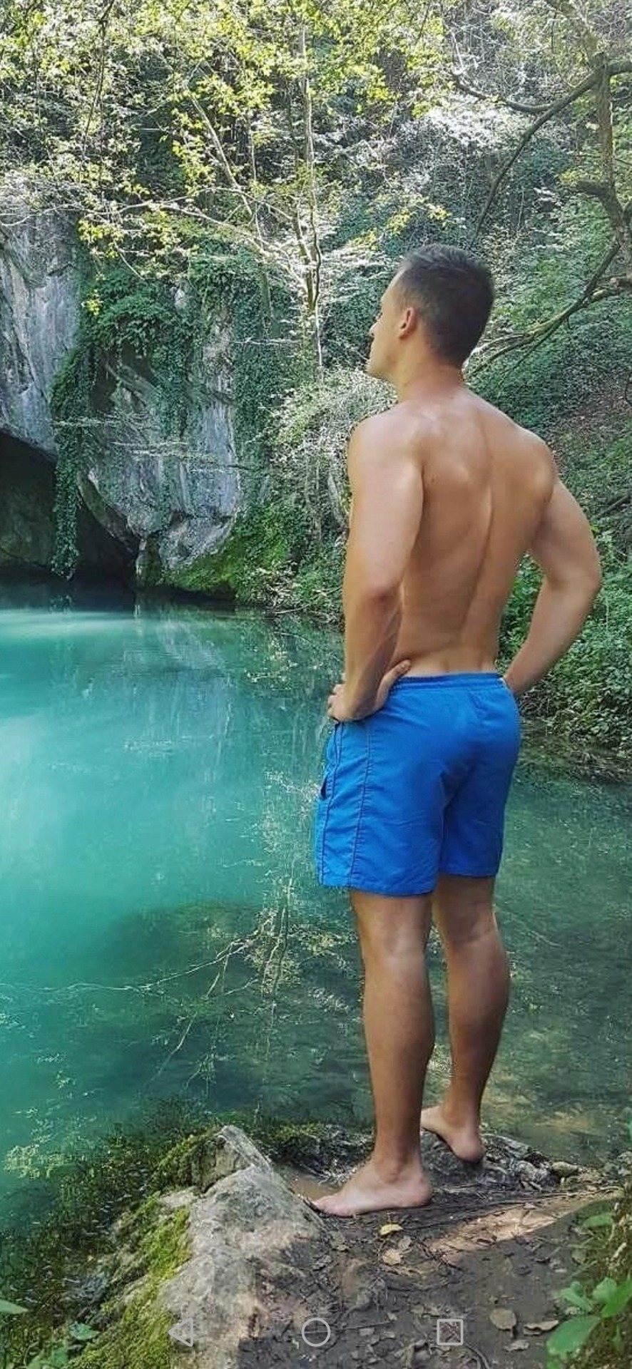 Eatable Guy With Blue Short... Hot Body And Plump Ass... I Want Spank This Guy