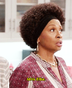 hersheywrites:  harveyxspecter:Leave Santa to the white folks!  Can I explain to