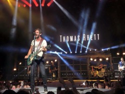 24cobra:  This guy is awesome  Thomas Rhett