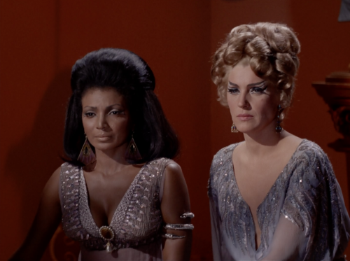 singofsolace: &ldquo;Woman? Is that meant to insult me?&rdquo; (insp)Nyota Uhura edition