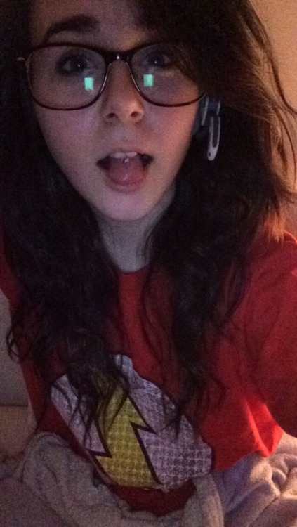 lumieree-de-lune:  deoxrob:  lumieree-de-lune:  My hair could not be tamed yesterday!  So cute …. ♥️♥️♥️♥️♥️♥️  Thank you haha  Put more cute pics of you ….. 🎮🎮🎮🎮