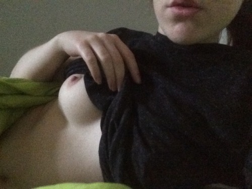 Porn worship-my-body:  Waking up next to a friend, photos