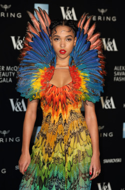 celebritiesofcolor:  FKA Twigs attends a