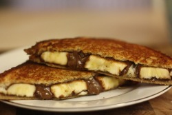keep-calm-stay-healthy:  liveloveliftheavy:  thecakebar:  Grilled Banana Nutella Sandwich Tutorial  I have discovered god  lord have mercy 