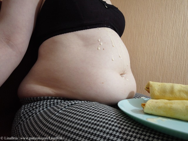 linabrialb:It was very hot and tasty🤰🥵 💦New belly stuffing had been published on my Patreon 😼I am so sorry if you didn’t have access to my Patreon yesterday.I solved all problems.Don’t worry about it 😊
