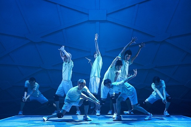 fencer-x: megumi86:  Haikyuu stage play.   So this pic: was so cool, because they